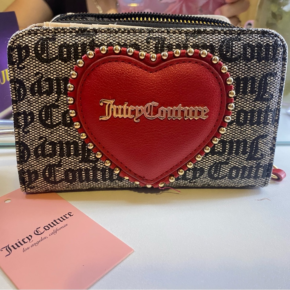 Preowned - Juicy Couture Heart Wallet✨